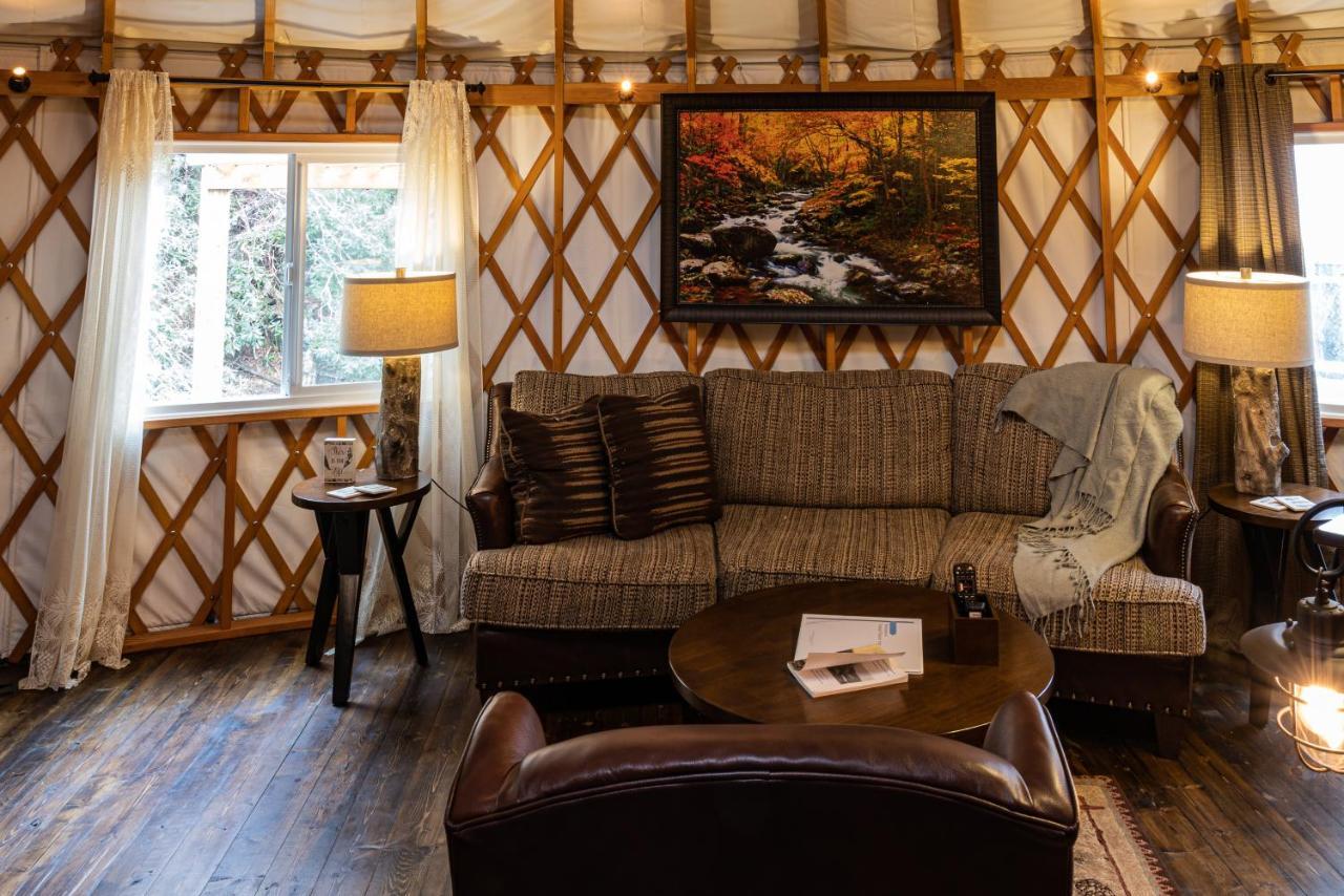 Staynantahala - Smoky Mountain Cabins And Luxury Yurts Aquone Extérieur photo
