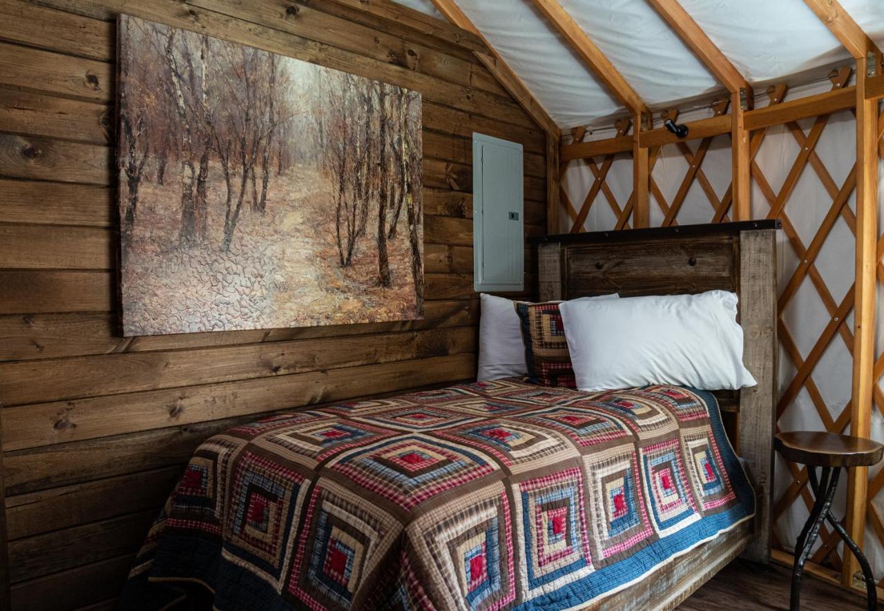 Staynantahala - Smoky Mountain Cabins And Luxury Yurts Aquone Extérieur photo