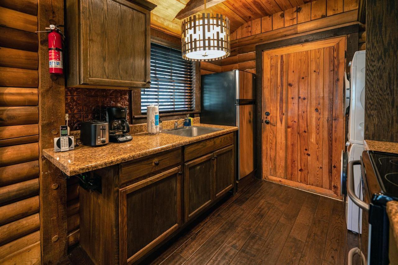 Staynantahala - Smoky Mountain Cabins And Luxury Yurts Aquone Extérieur photo