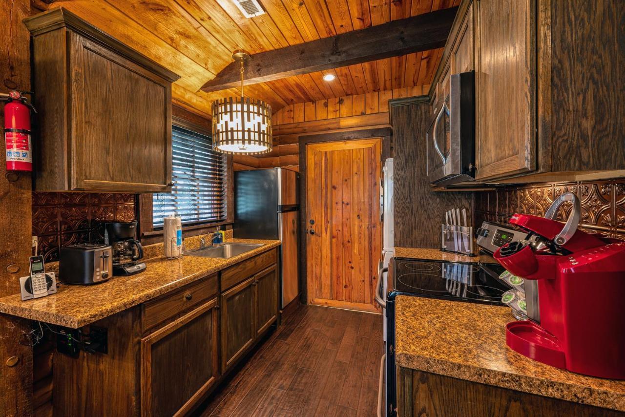 Staynantahala - Smoky Mountain Cabins And Luxury Yurts Aquone Extérieur photo