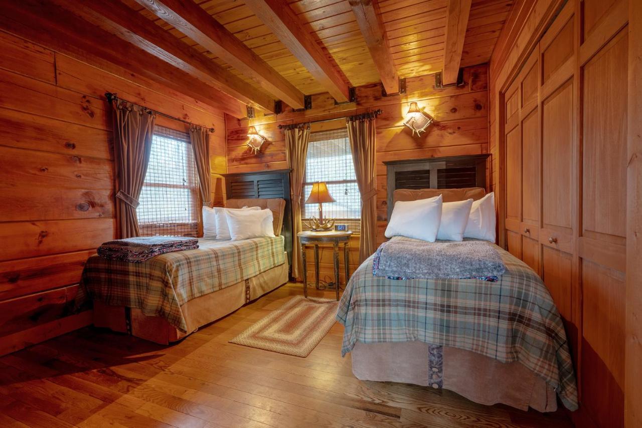 Staynantahala - Smoky Mountain Cabins And Luxury Yurts Aquone Extérieur photo