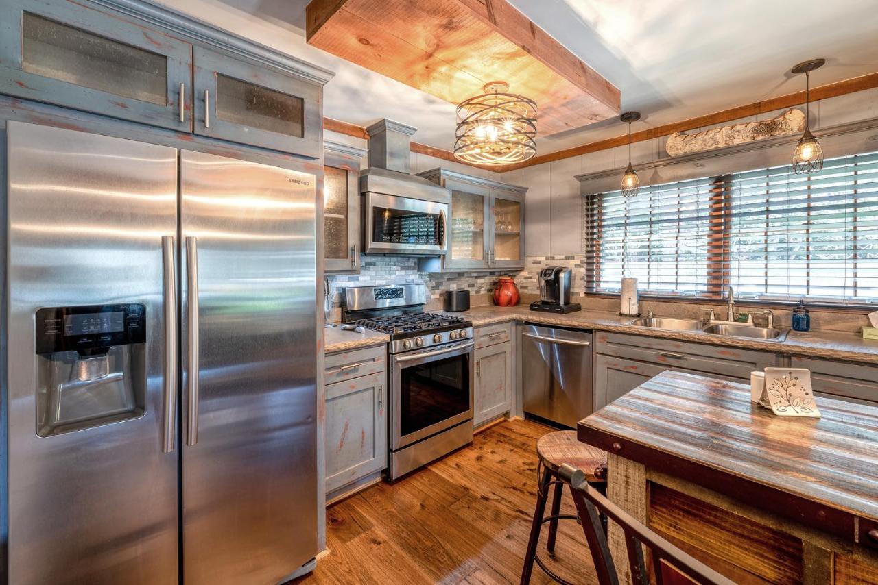 Staynantahala - Smoky Mountain Cabins And Luxury Yurts Aquone Extérieur photo
