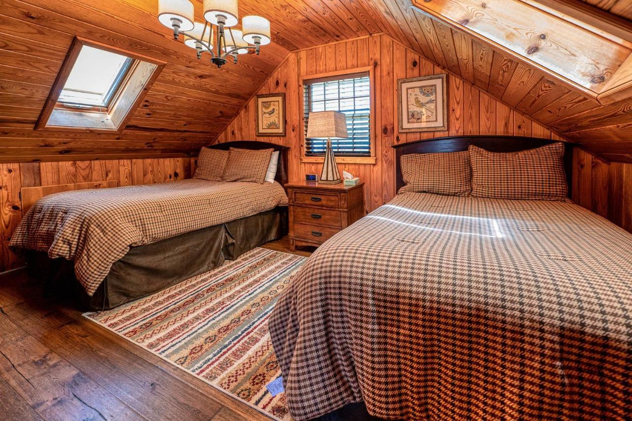 Staynantahala - Smoky Mountain Cabins And Luxury Yurts Aquone Extérieur photo